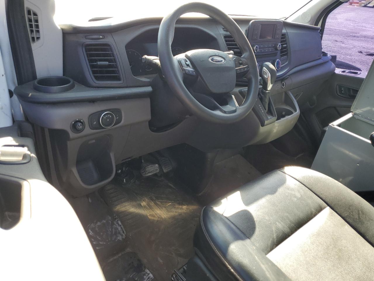 2020 Ford Transit VIN 1FTBR1C81LKA00927 Copart auction photo, side / front end damage thumbnail 8