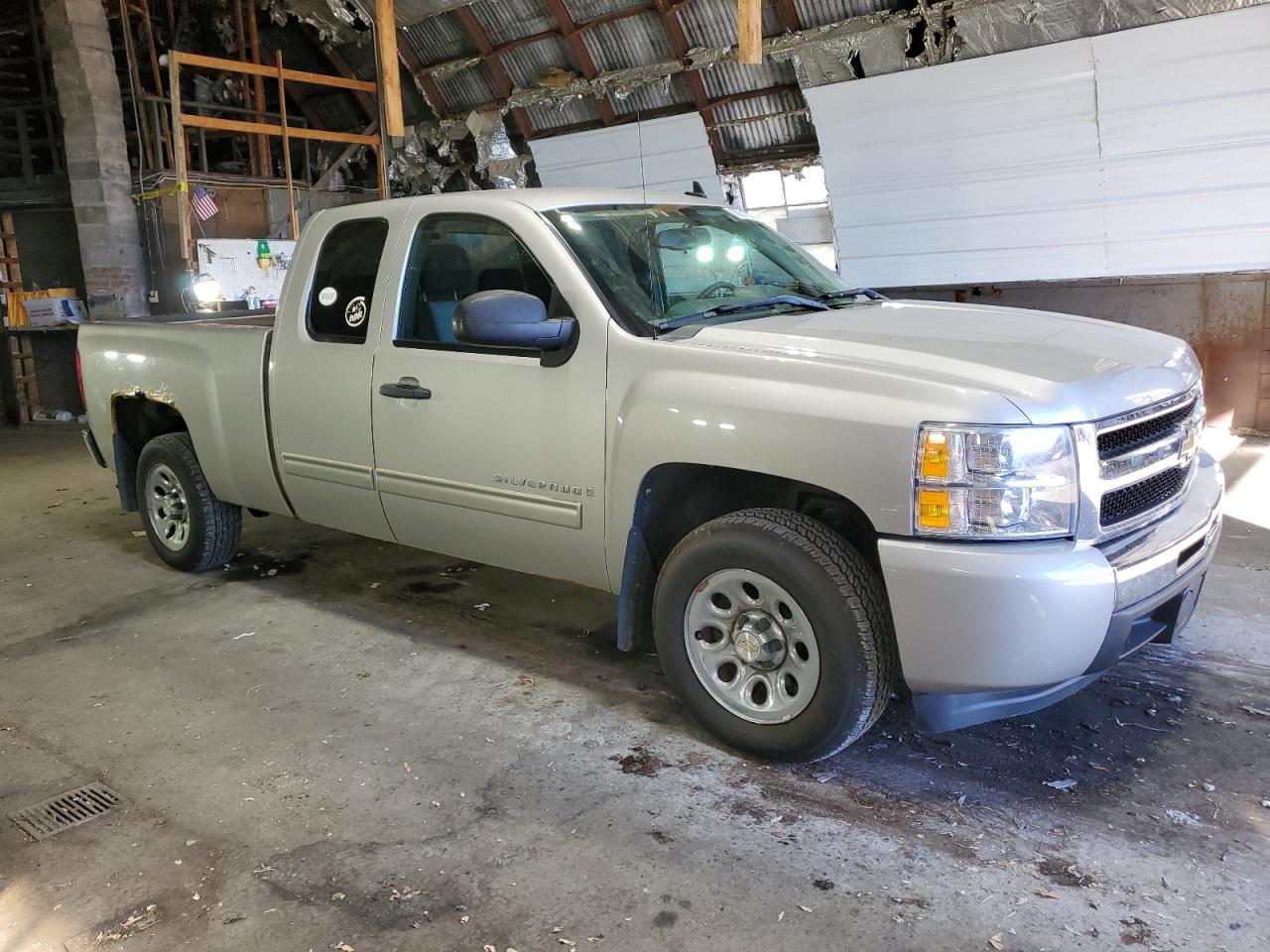2009 Chevrolet Silverado VIN 2GCEC19C291130346 Copart auction photo, undercarriage / normal wear damage thumbnail 4
