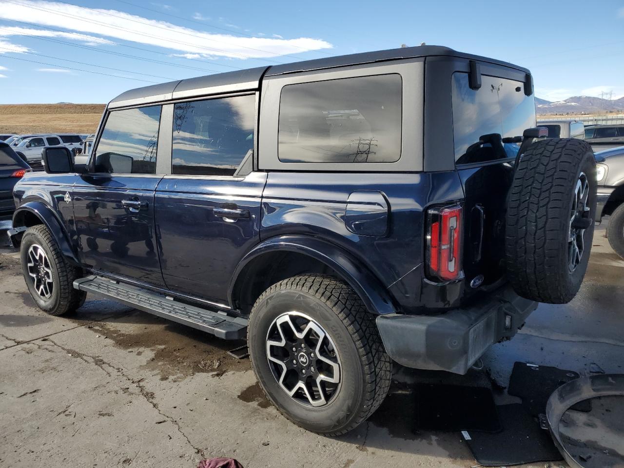 2021 Ford Bronco VIN 1FMEE5BP0MLB04339 Copart auction photo, front end / side damage thumbnail 2