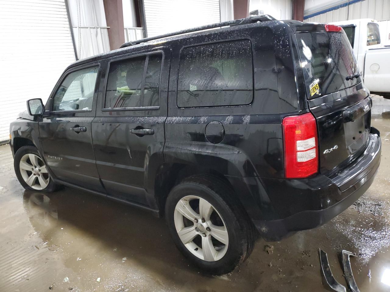 2014 Jeep Liberty (Patriot) VIN 1C4NJRFB5ED898501 Copart auction photo, front end damage thumbnail 2