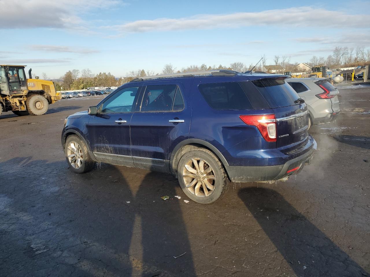 2011 Ford Explorer VIN 1FMHK8F8XBGA70832 Copart auction photo, side / front end damage thumbnail 2