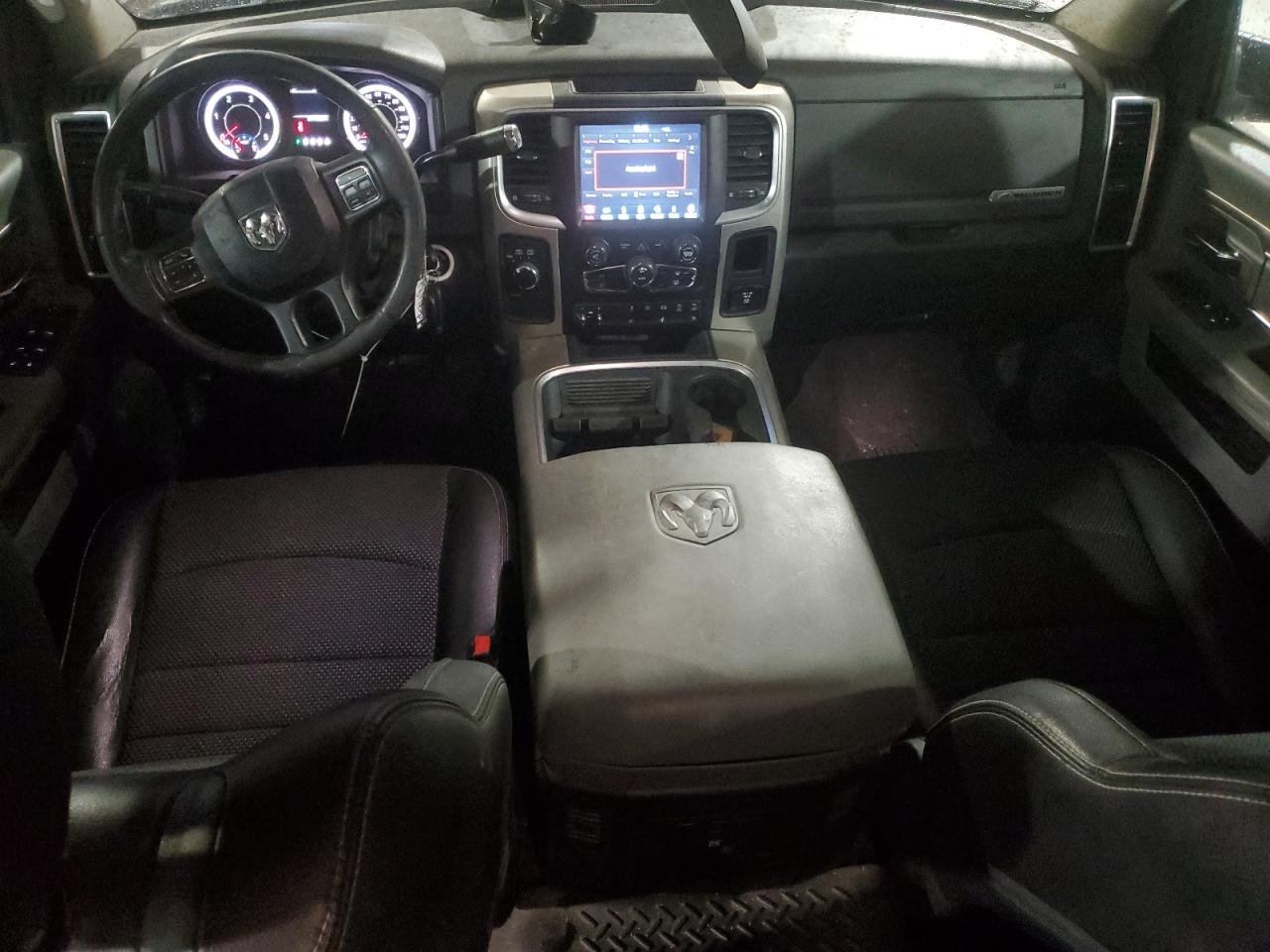 2018 RAM 2500 VIN 3C6UR5DLXJG369249 Copart auction photo, front end / minor dent/scratches damage thumbnail 8