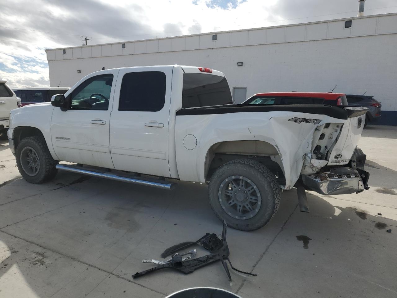 2013 GMC Sierra VIN 3GTP2WE73DG224589 Copart auction photo, rear end / minor dent/scratches damage thumbnail 2