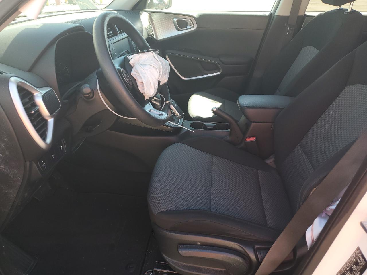 2020 KIA Soul VIN KNDJ23AUXL7704297 Copart auction photo, front end / partial repair damage thumbnail 7
