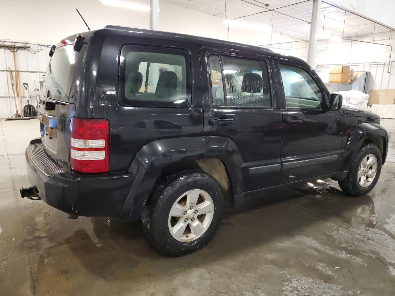 2010 Jeep Liberty (North America) VIN 1J4PN2GK2AW180643 Copart auction photo, minor dent/scratches damage thumbnail 3