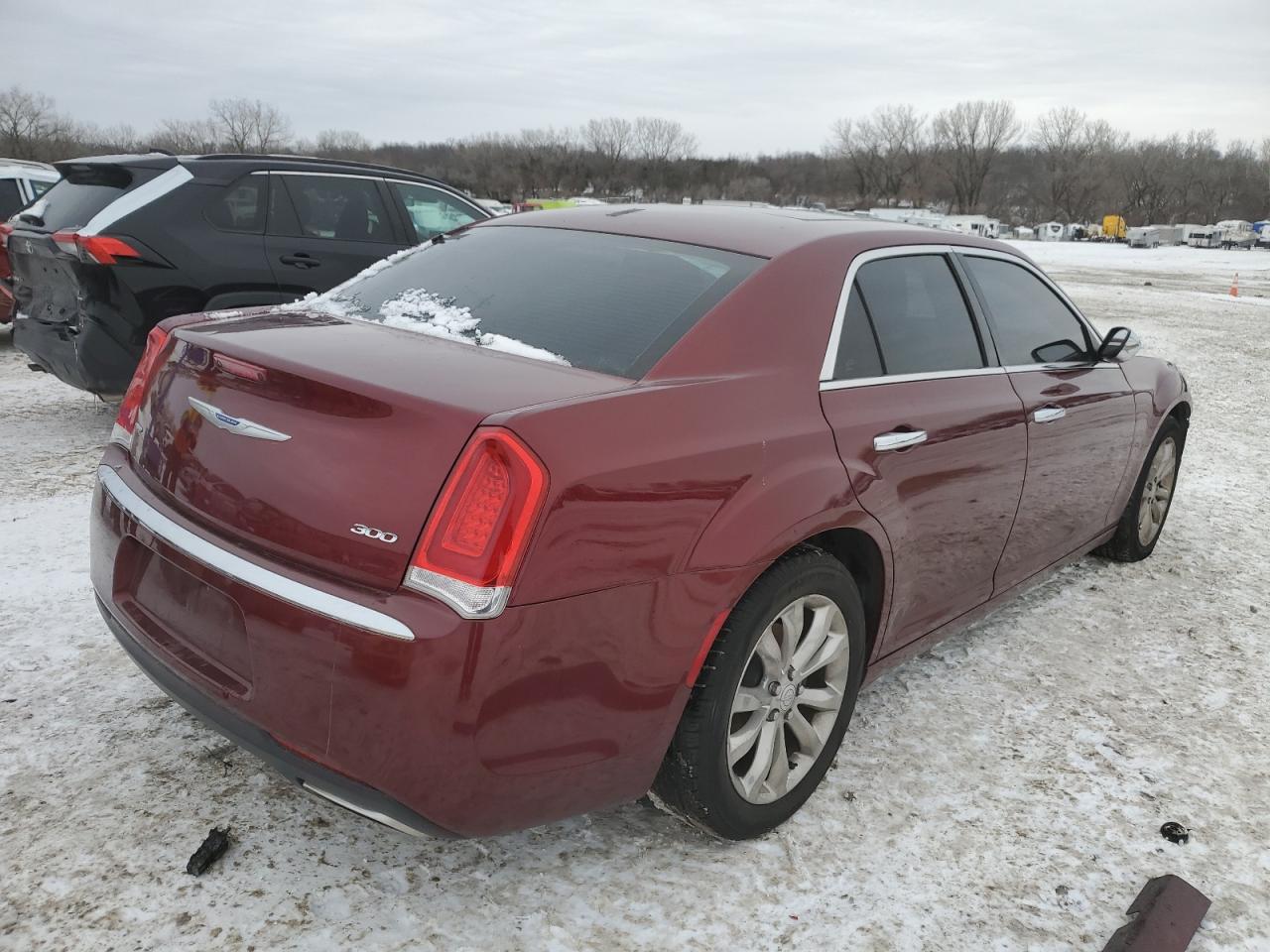 2019 Chrysler 300 VIN 2C3CCAKG1KH566434 Copart auction photo, front end damage thumbnail 3