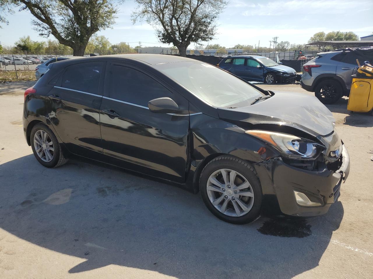 2013 Hyundai Elantra VIN KMHD35LE7DU057917 Copart auction photo, front end / side damage thumbnail 4