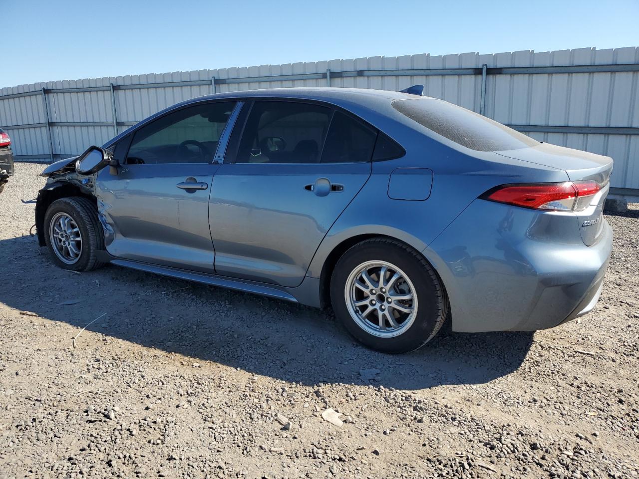 2020 Toyota Corolla VIN JTDEBRBE5LJ015296 Copart auction photo, front end / minor dent/scratches damage thumbnail 2