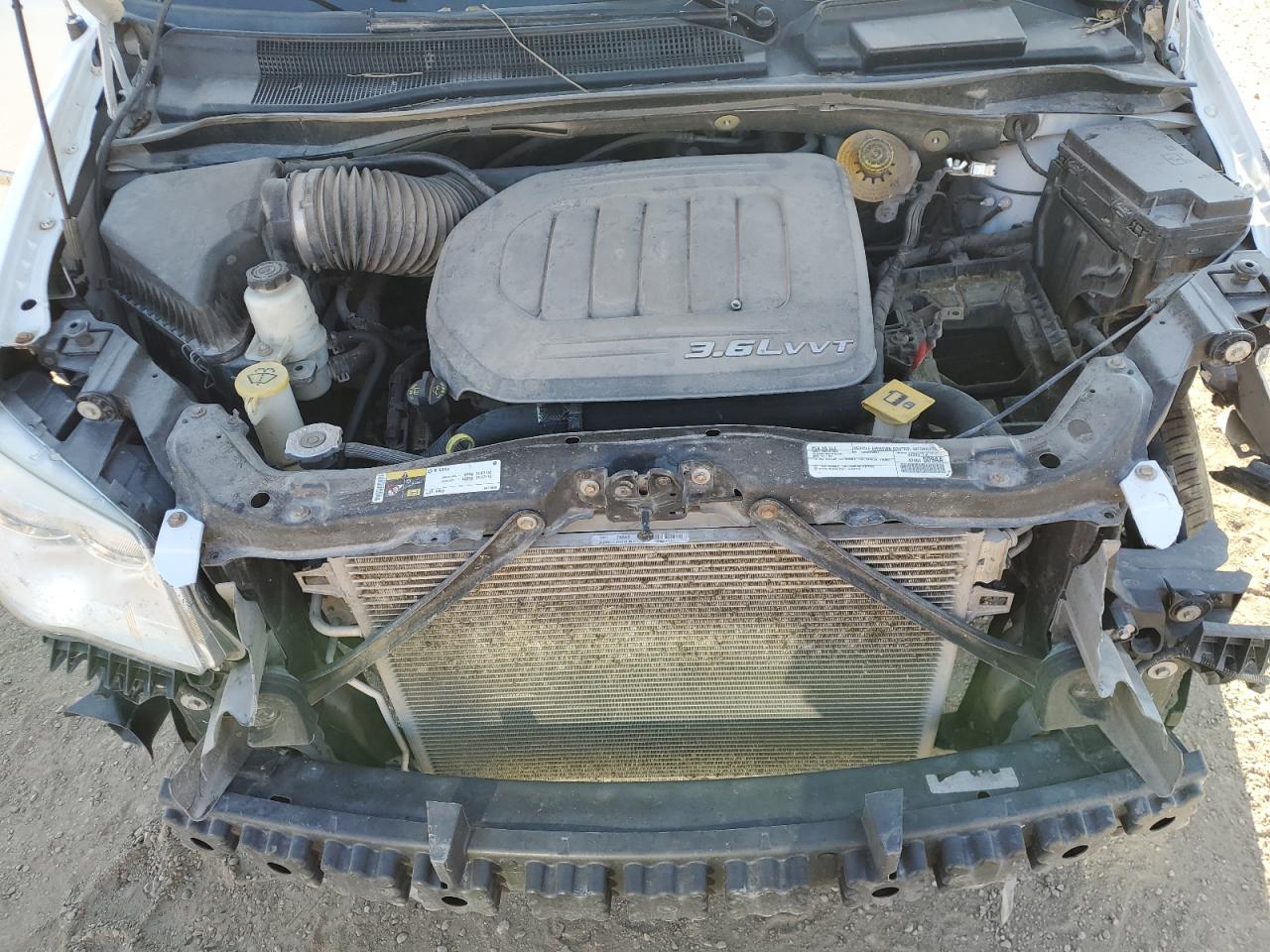 2016 Chrysler Town & Country VIN 2C4RC1BG1GR118573 Copart auction photo, side / front end damage thumbnail 13