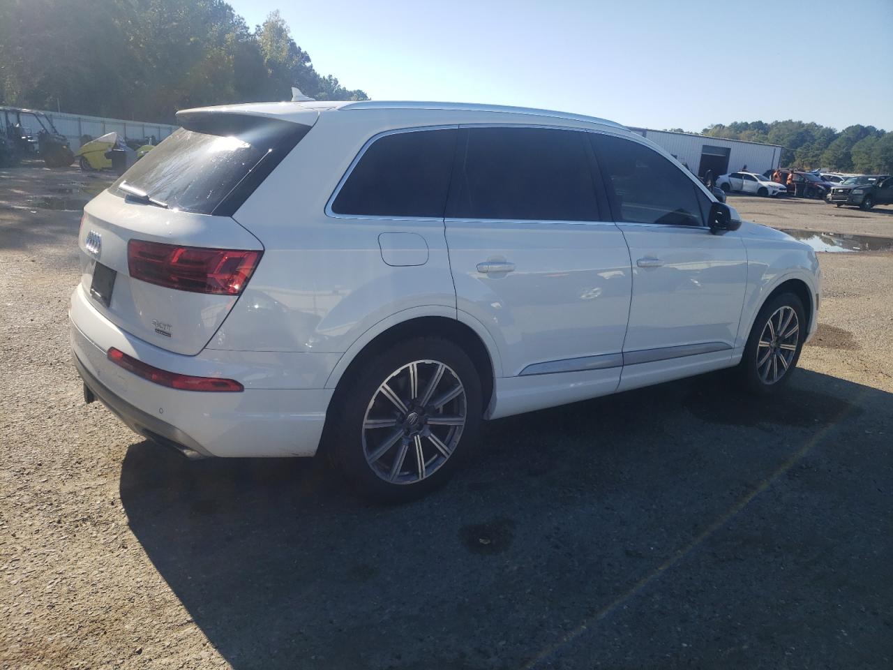 2017 Audi Q7 VIN WA1VAAF71HD035772 Copart auction photo, normal wear damage thumbnail 3