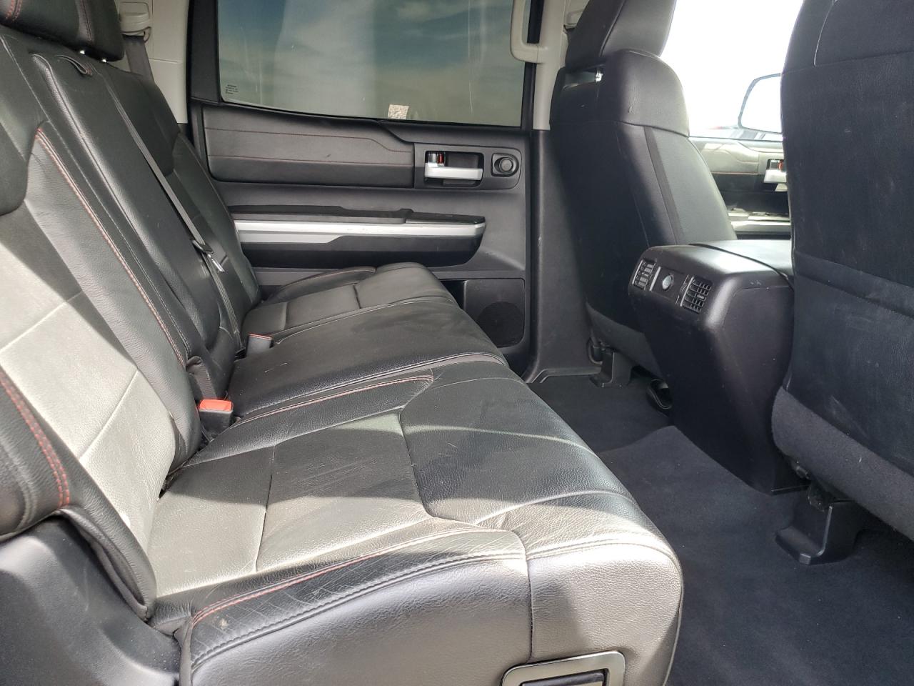 2016 Toyota Tundra VIN 5TFDY5F11GX517963 Copart auction photo, mechanical damage thumbnail 10