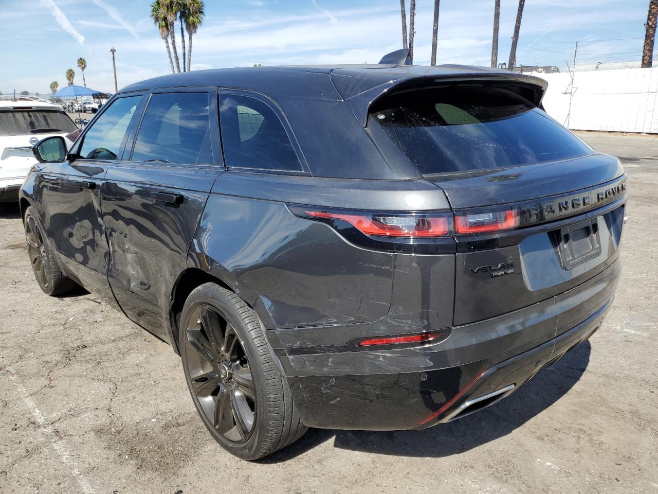 2020 Land Rover Range Rover VIN SALYM2EV9LA266292 Copart auction photo, all over damage thumbnail 2