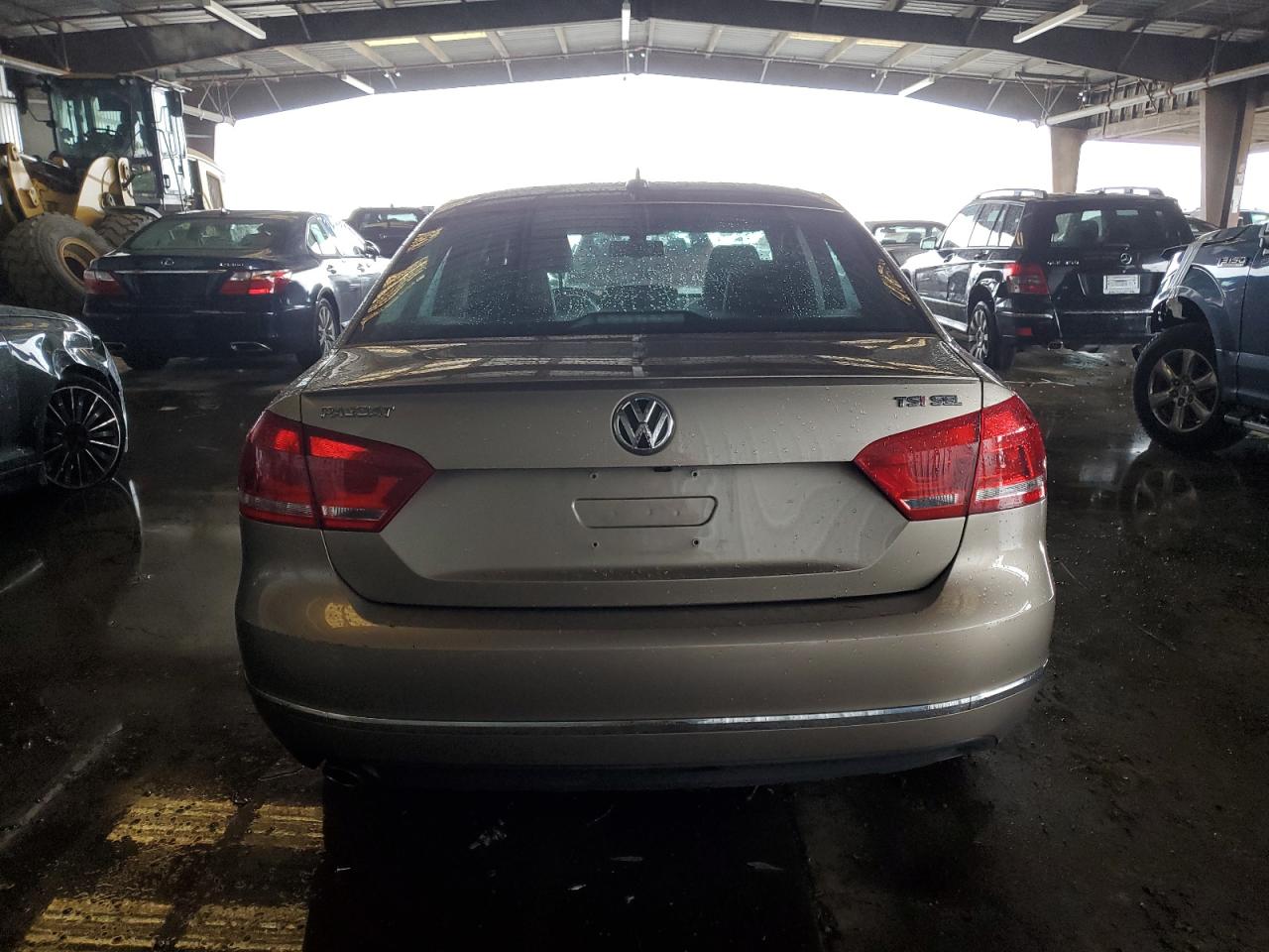 2015 Volkswagen Passat VIN 1VWCT7A32FC062932 Copart auction photo, front end / undercarriage damage thumbnail 6
