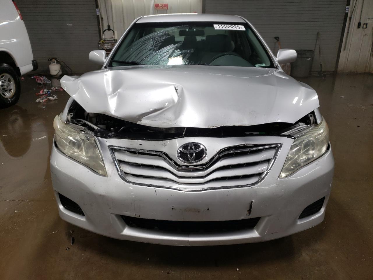 2011 Toyota Camry VIN 4T1BF3EK8BU176286 Copart auction photo, front end damage thumbnail 5