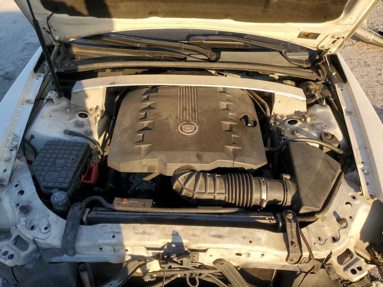 2010 Cadillac CTS VIN 1G6DP5EV3A0136299 Copart auction photo, front end damage thumbnail 11