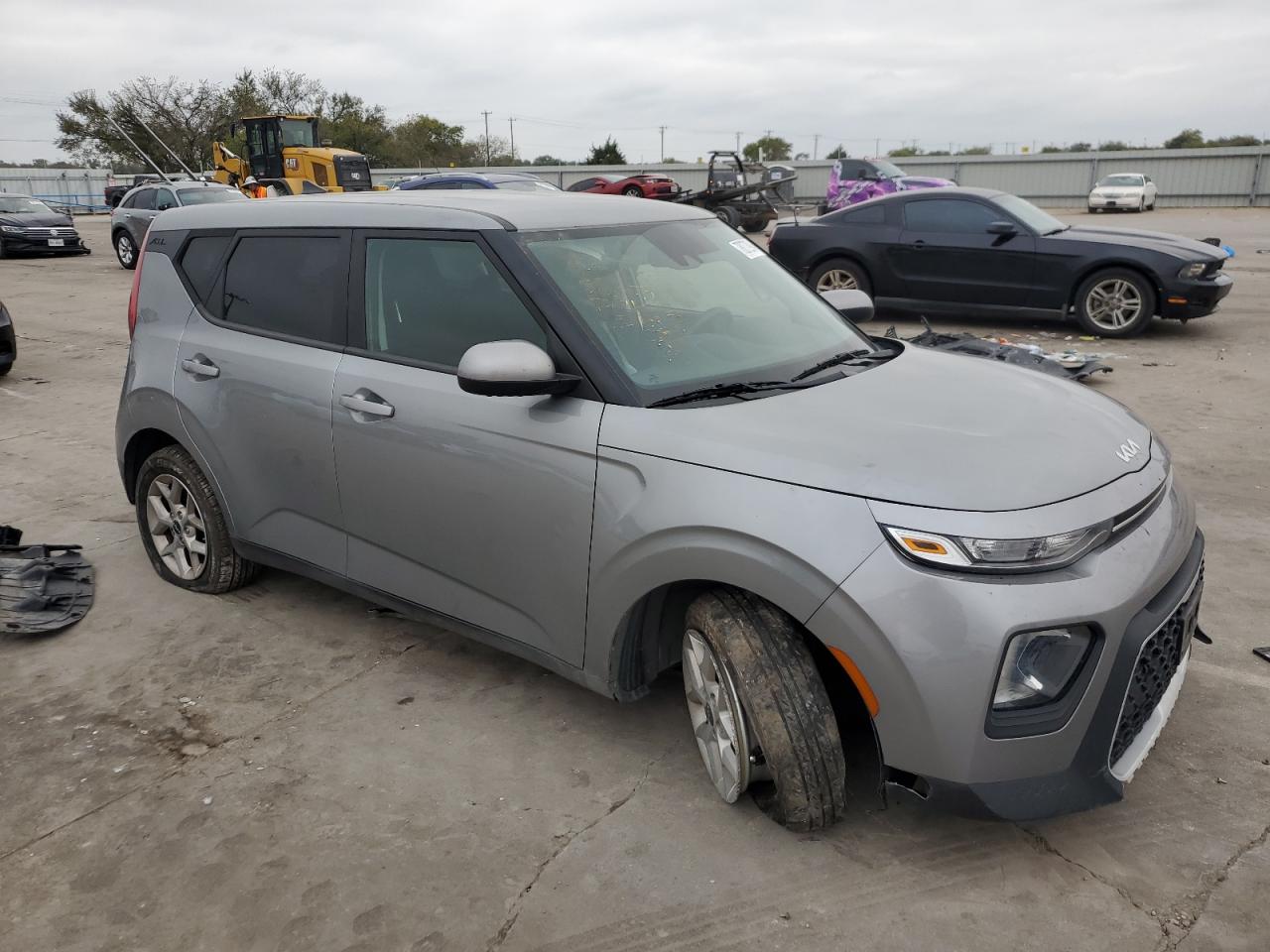 2022 KIA Soul VIN KNDJ23AU1N7833614 Copart auction photo, all over damage thumbnail 4