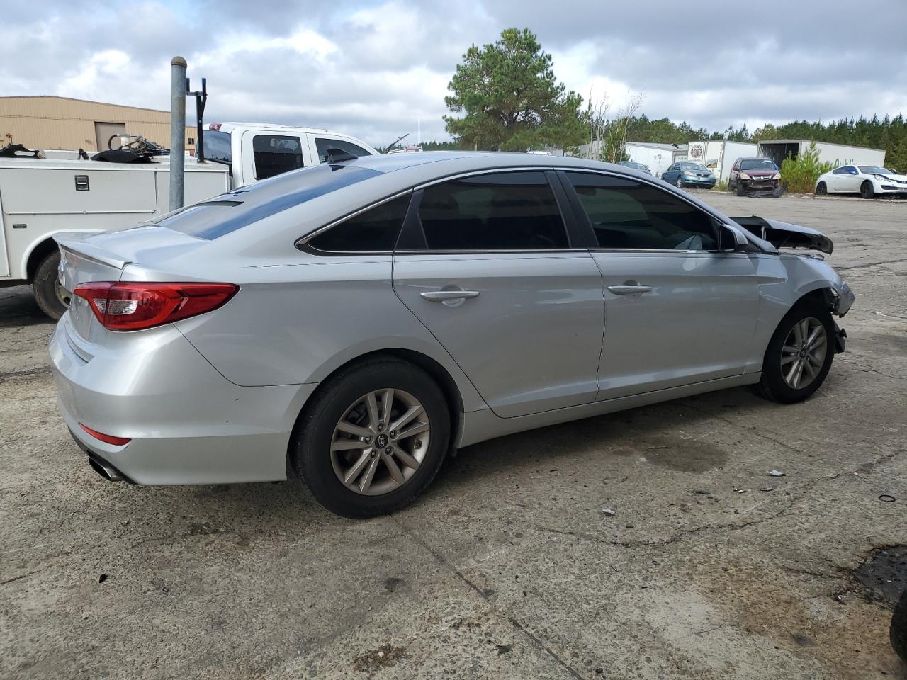 2017 Hyundai Sonata VIN 5NPE24AF2HH595202 Copart auction photo, front end damage thumbnail 3