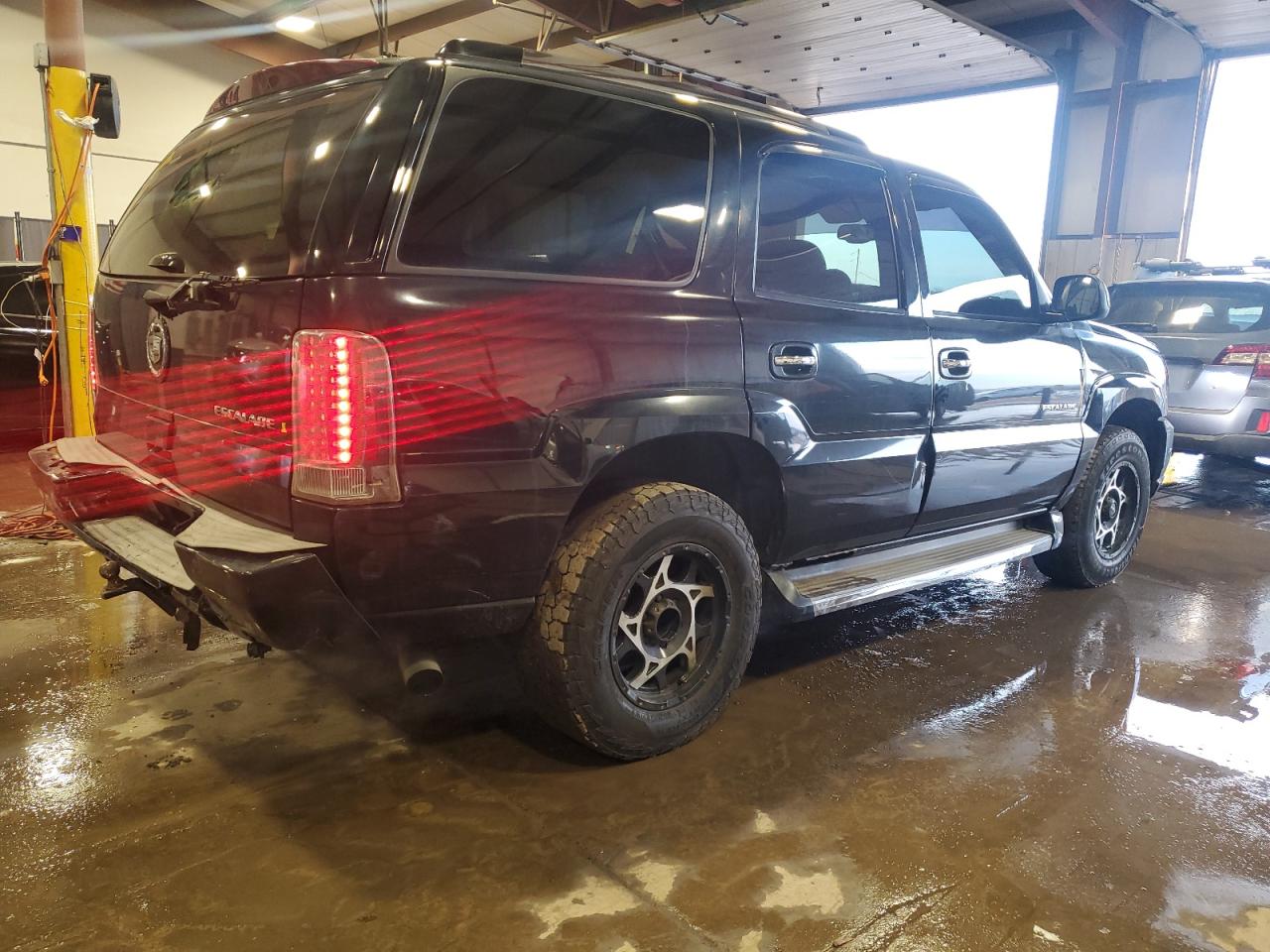 2005 Cadillac Escalade VIN 1GYEK63N45R199335 Copart auction photo, rear end damage thumbnail 3