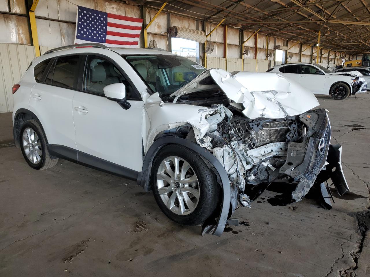 2014 Mazda CX-5 VIN JM3KE2DY4E0369996 Copart auction photo, front end damage thumbnail 4