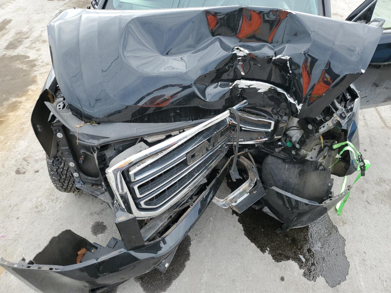 2018 GMC Yukon VIN 1GKS1GKC0JR382697 Copart auction photo, front end / top/roof damage thumbnail 13