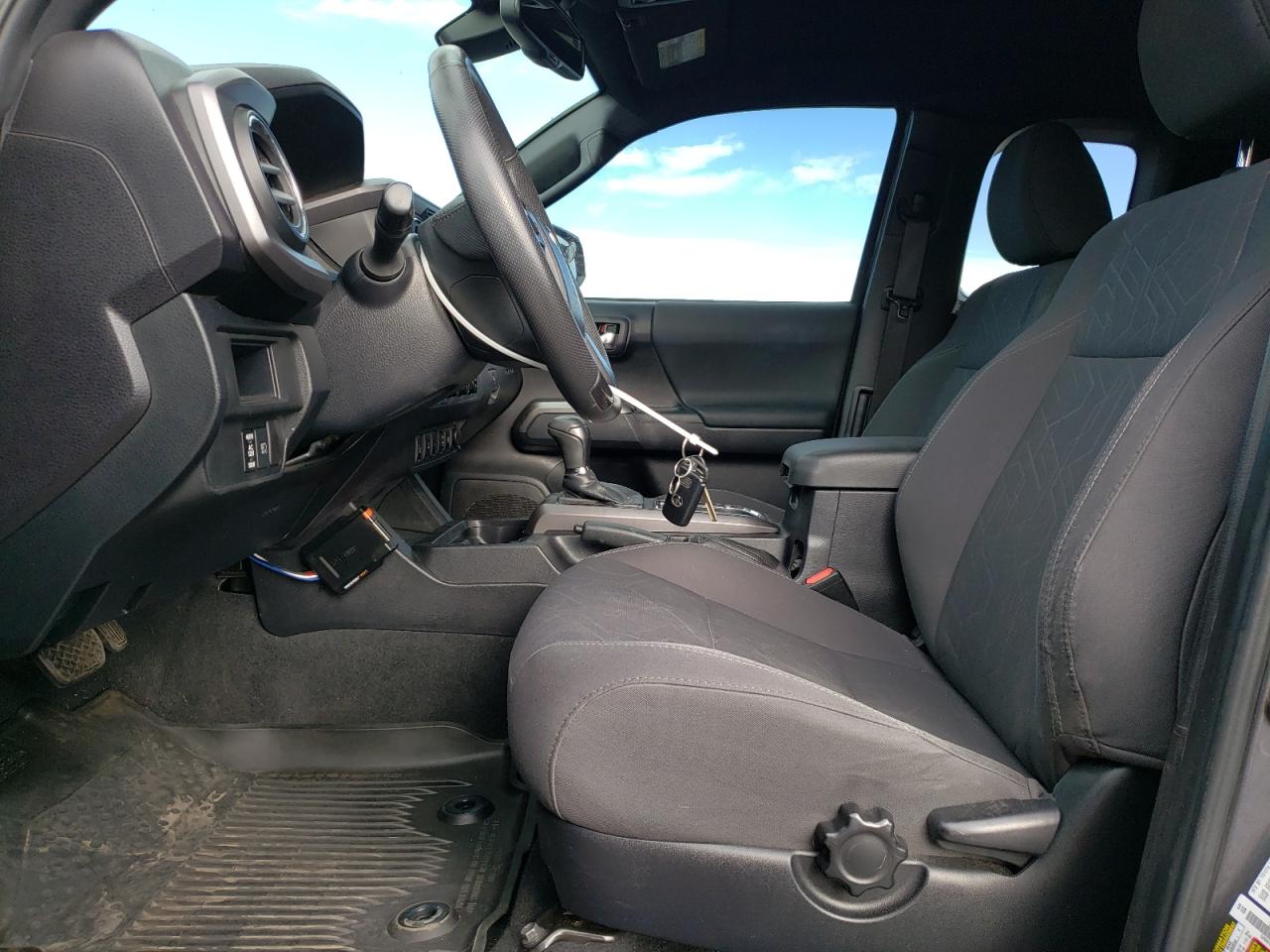 2018 Toyota Tacoma VIN 5TFSZ5AN2JX125662 Copart auction photo, rear end damage thumbnail 7