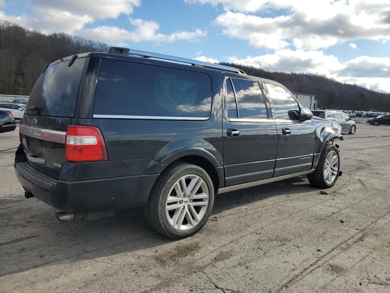 2017 Ford Expedition VIN 1FMJK1MT8HEA38742 Copart auction photo, front end / side damage thumbnail 3