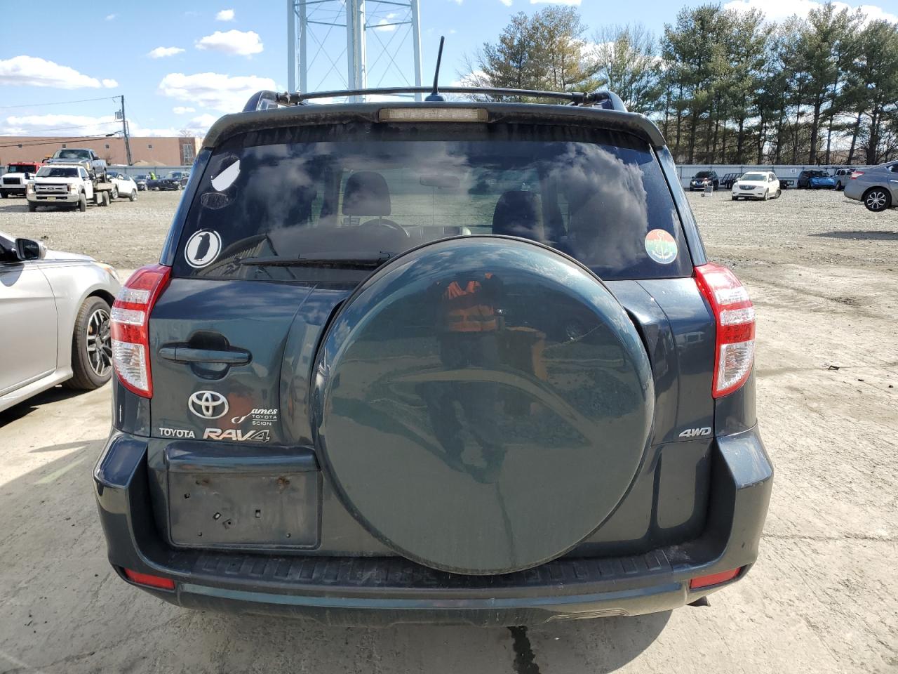 2009 Toyota RAV 4 VIN JTMBF33V995009814 Copart auction photo, front end damage thumbnail 6