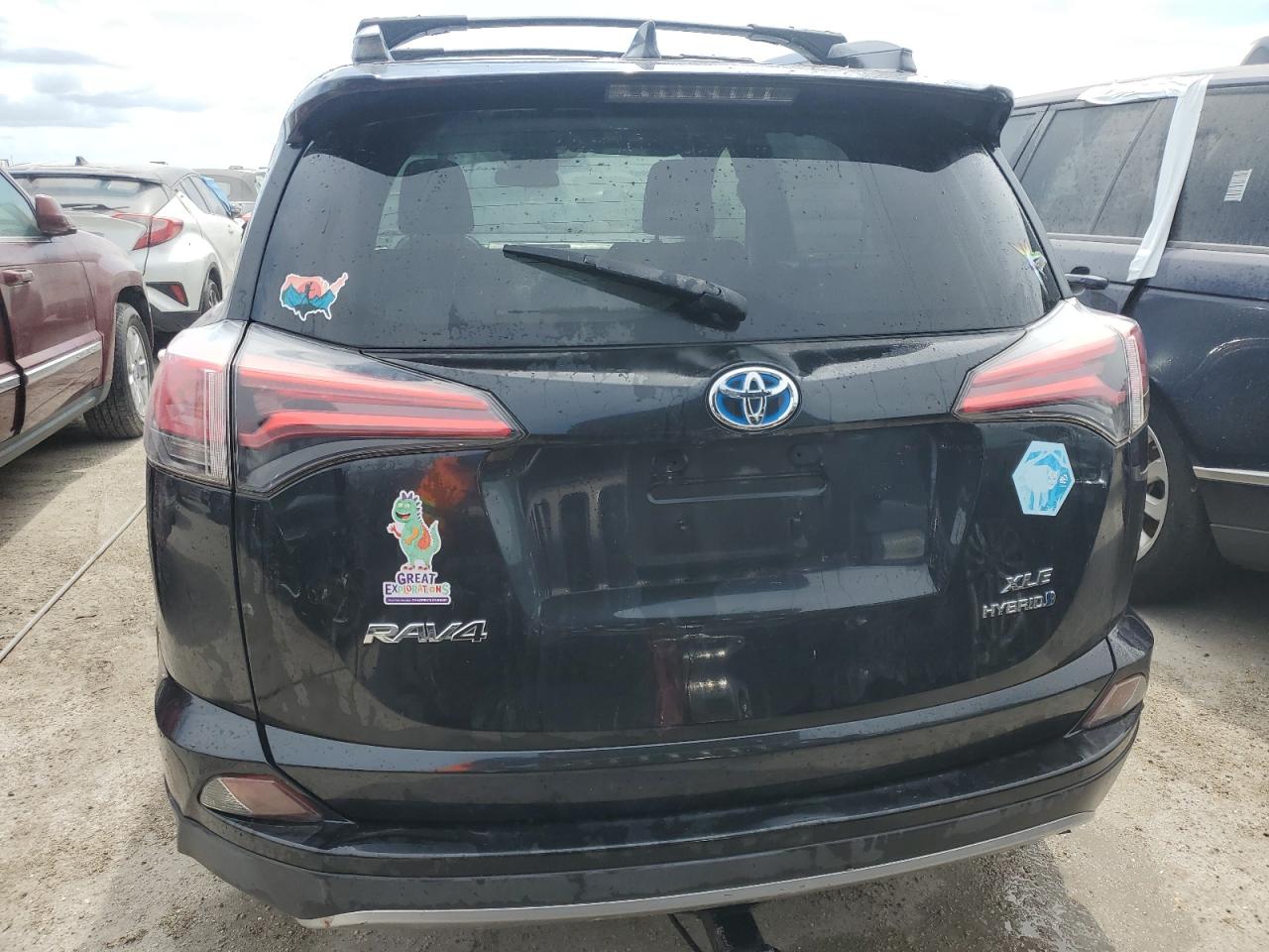 2018 Toyota RAV 4 VIN JTMRJREV8JD186040 Copart auction photo, water/flood damage thumbnail 6