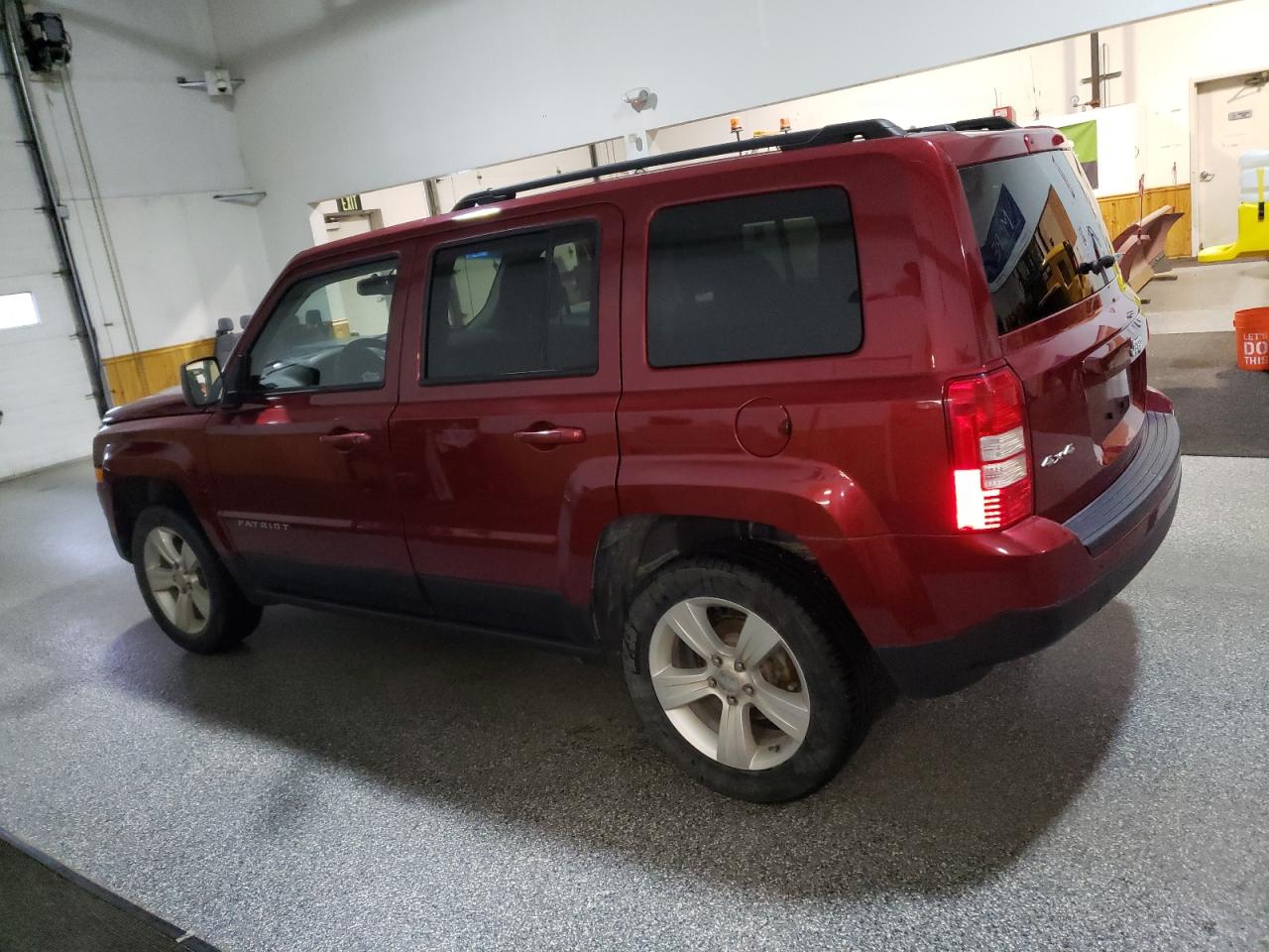 2017 Jeep Liberty (Patriot) VIN 1C4NJRBB2HD196503 Copart auction photo, minor dent/scratches damage thumbnail 2