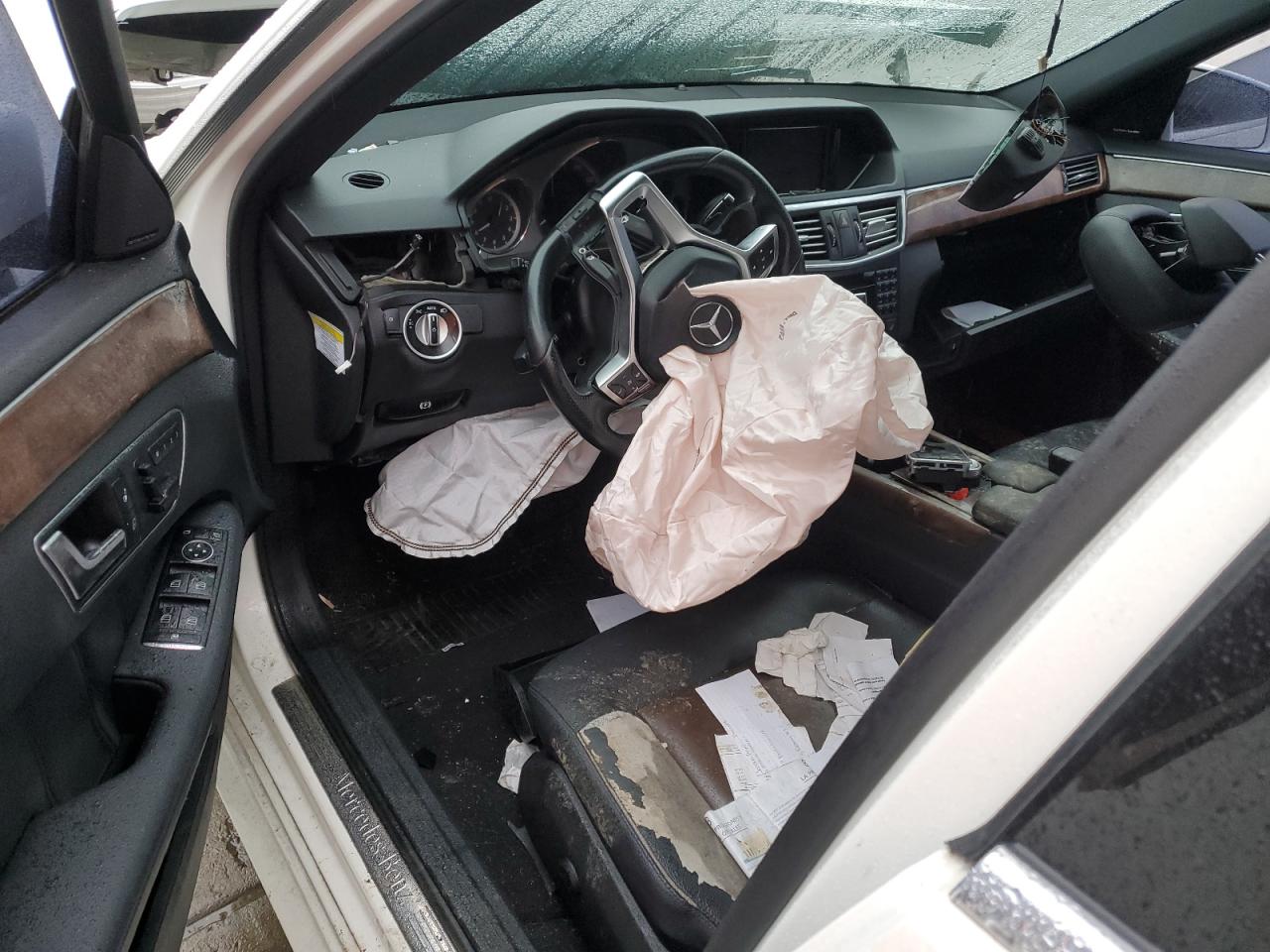 2012 Mercedes-Benz E-klasse VIN WDDHF5KB9CA611615 Copart auction photo, all over damage thumbnail 8