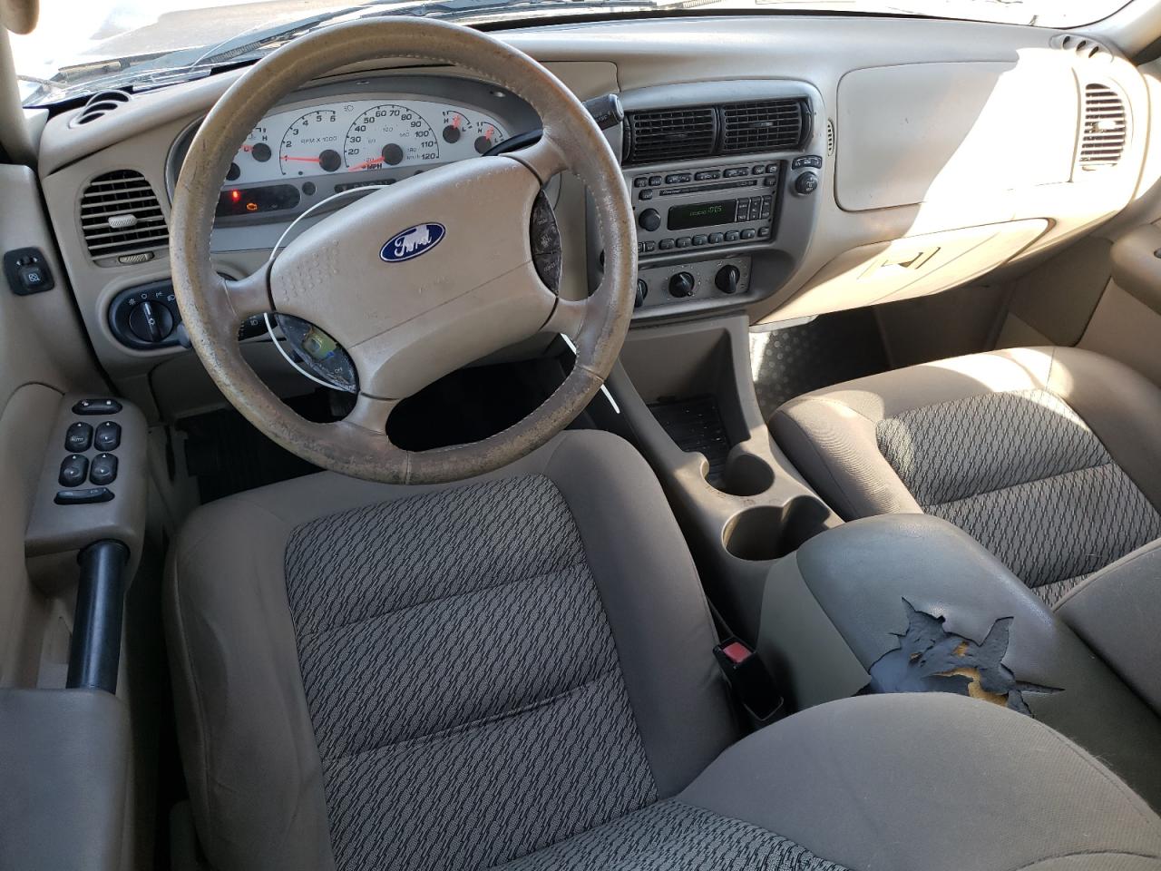 2005 Ford Explorer VIN 1FMZU67K75UA00935 Copart auction photo, front end / side damage thumbnail 8