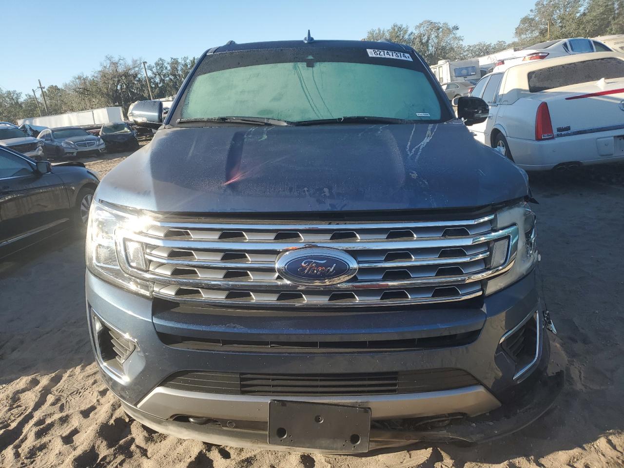 2018 Ford Expedition VIN 1FMJU2AT7JEA14815 Copart auction photo, front end / side damage thumbnail 5