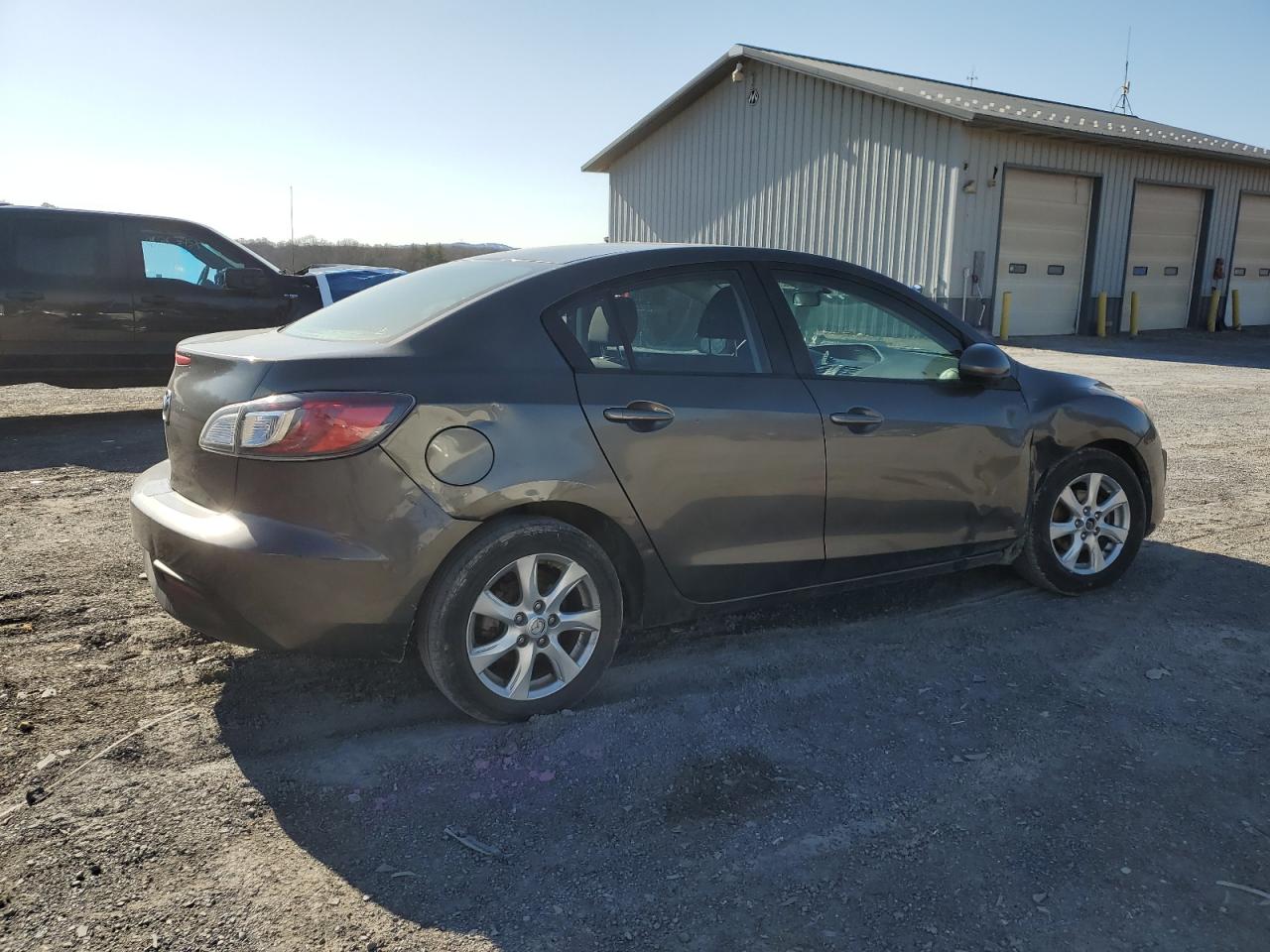 2011 Mazda 3 VIN JM1BL1VG1B1901676 Copart auction photo, side / undercarriage damage thumbnail 3