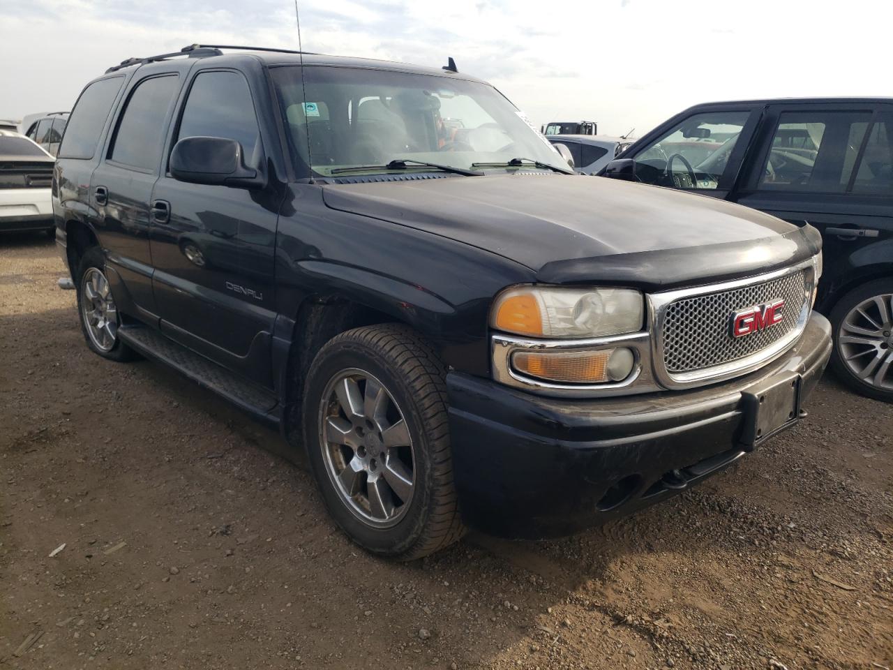 2006 GMC Yukon VIN 1GKEK63U06J117490 Copart auction photo, side / rear end damage thumbnail 4