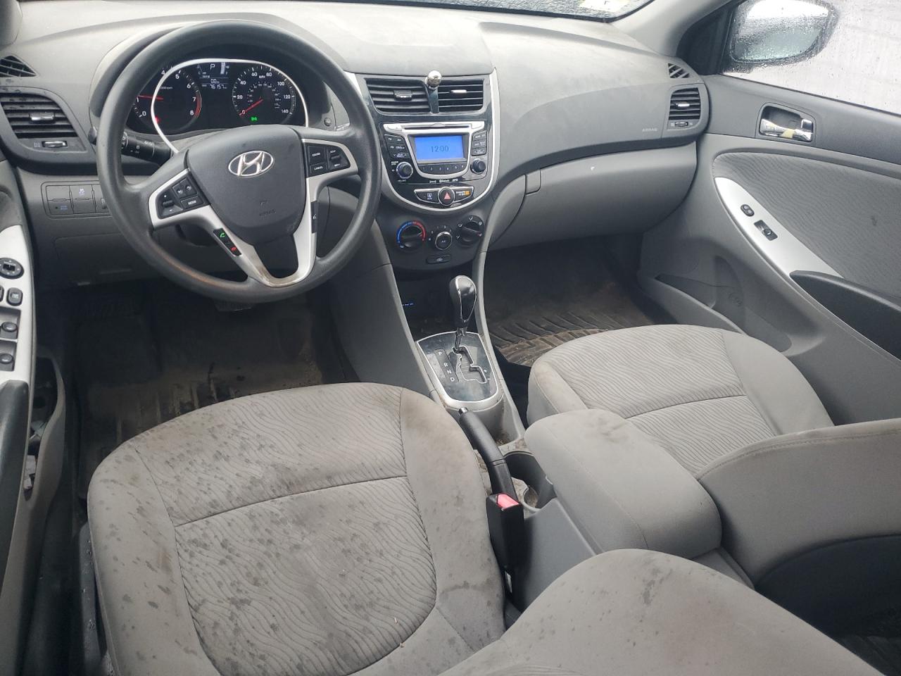 2013 Hyundai Accent VIN KMHCU4AE2DU343373 Copart auction photo, front end / minor dent/scratches damage thumbnail 8