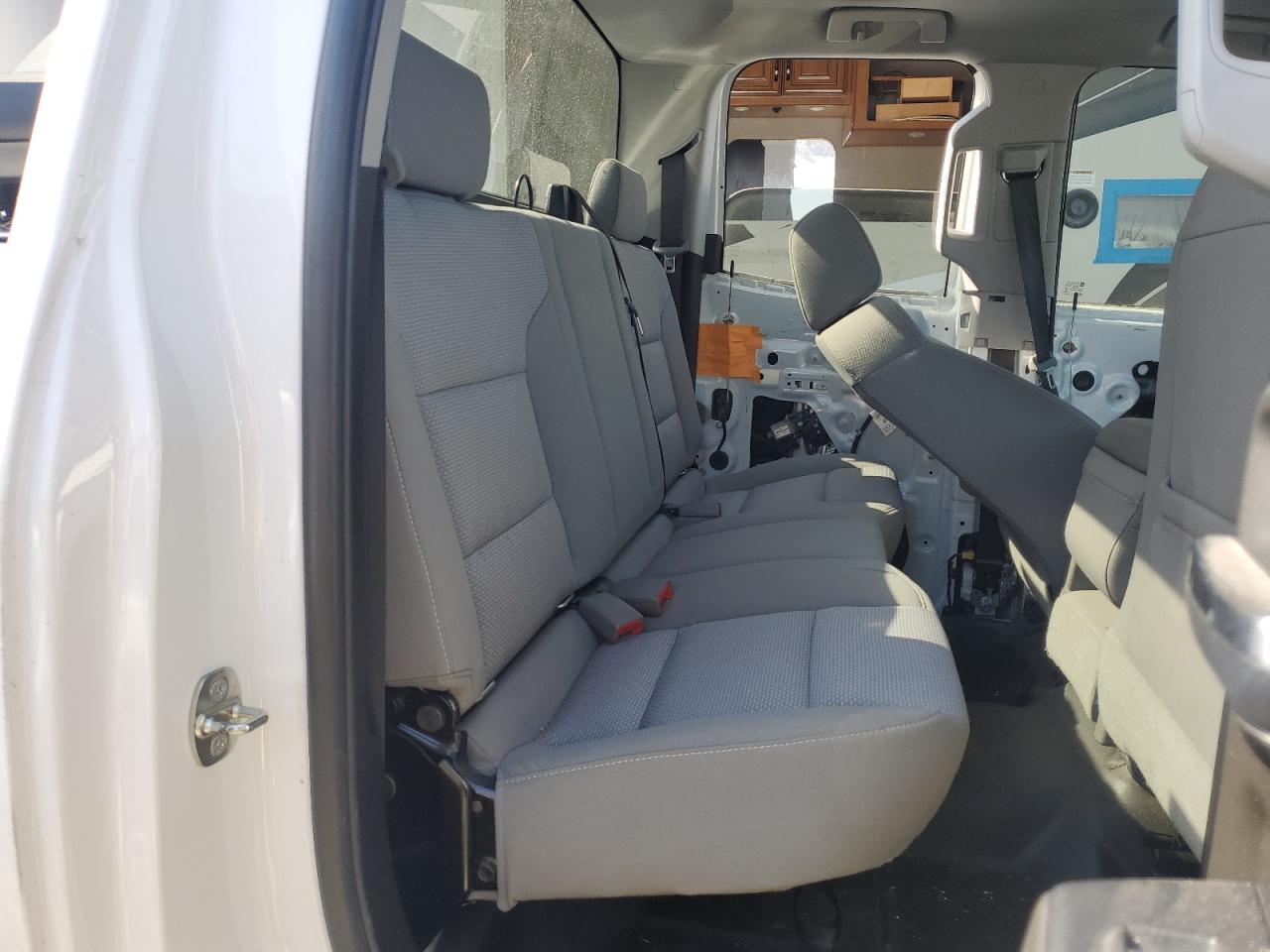 2018 Chevrolet Silverado VIN 1GC2CUEG6JZ295356 Copart auction photo, rear end / side damage thumbnail 11