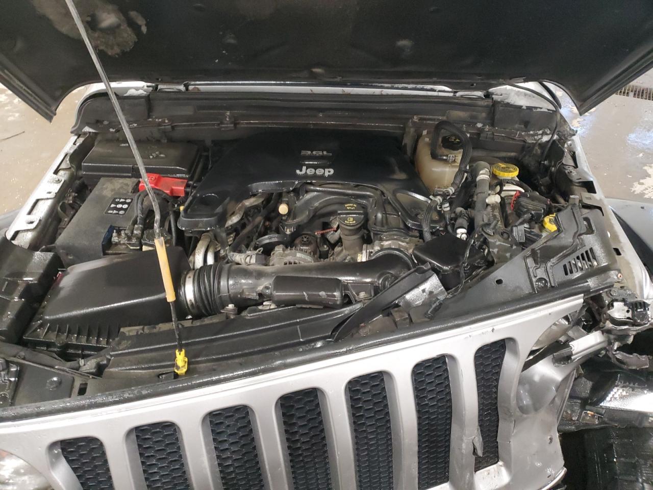 2018 Jeep Wrangler VIN 1C4HJXDG1JW165537 Copart auction photo, front end / mechanical damage thumbnail 12