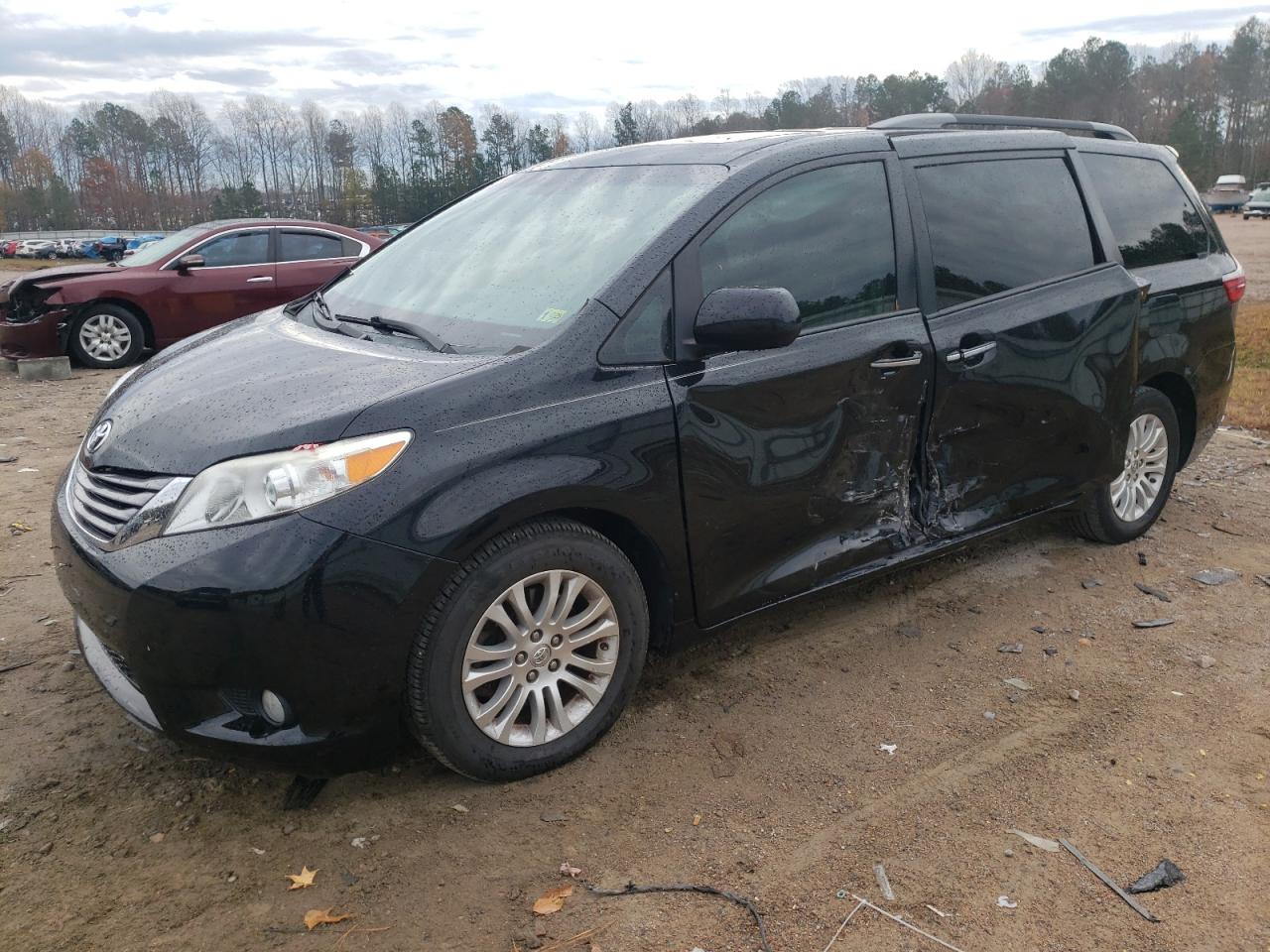 2016 Toyota Sienna VIN 5TDYK3DC8GS698402