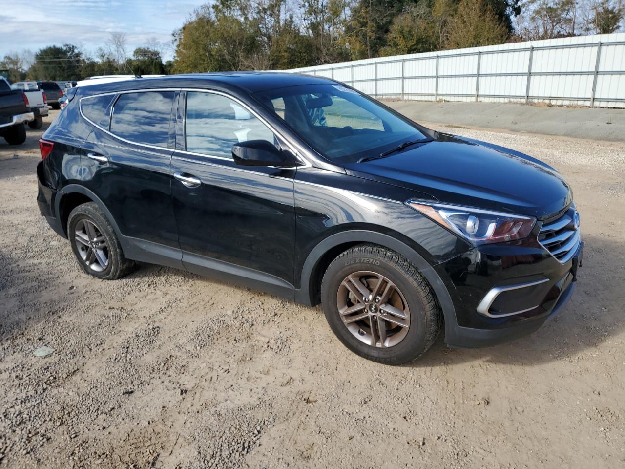 2018 Hyundai Santa Fe VIN 5NMZT3LB8JH087399 Copart auction photo, rear end / minor dent/scratches damage thumbnail 4