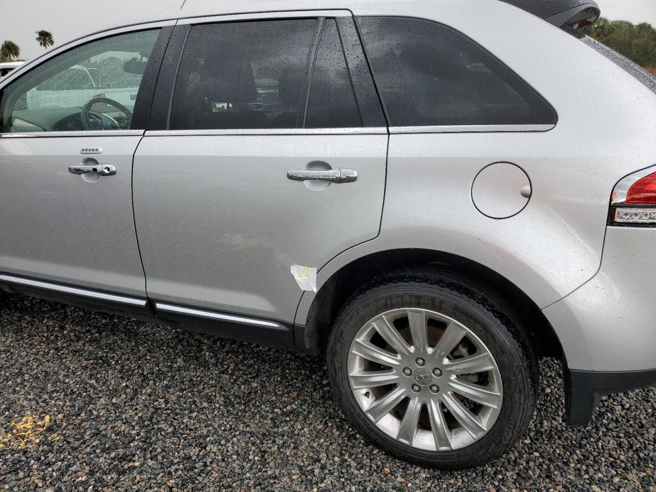 2015 Lincoln MKX VIN 2LMDJ6JK2FBL30649 Copart auction photo, water/flood damage thumbnail 13