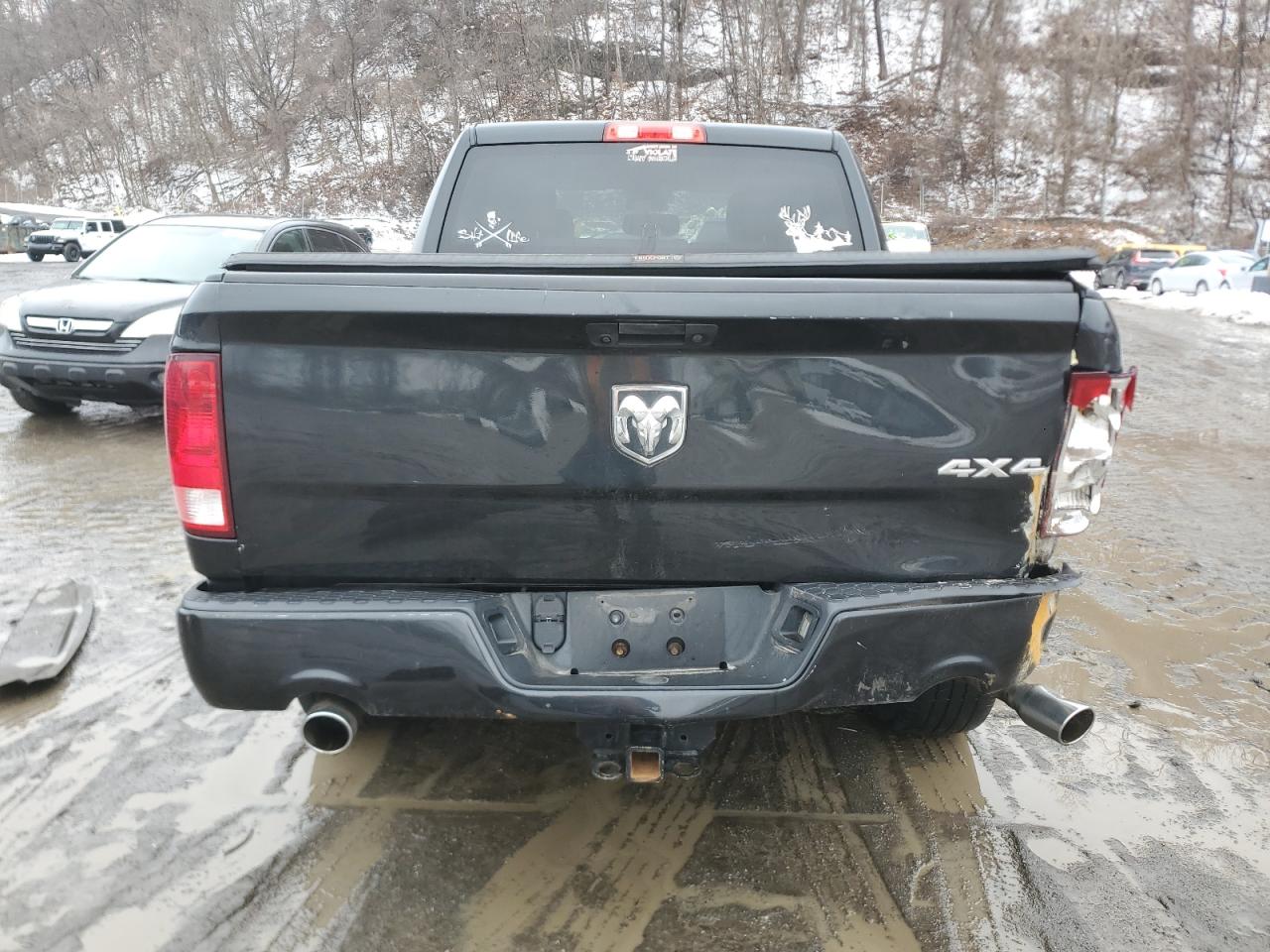 2017 RAM 1500 VIN 3C6RR7KT9HG689029 Copart auction photo, front end / rear end damage thumbnail 6