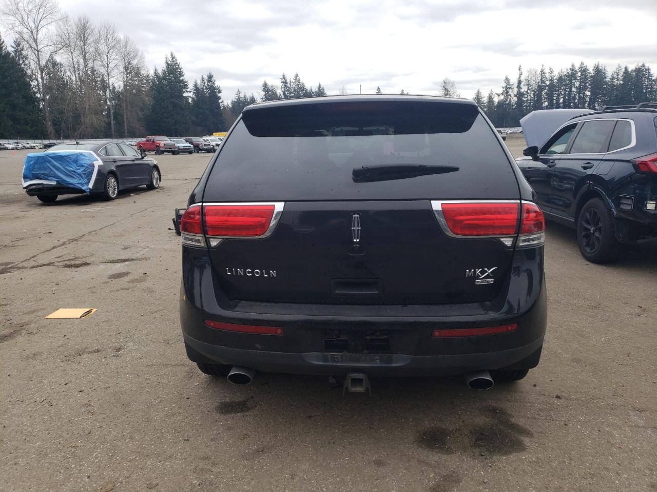 2011 Lincoln MKX VIN 2LMDJ8JK8BBJ32650 Copart auction photo, front end damage thumbnail 6