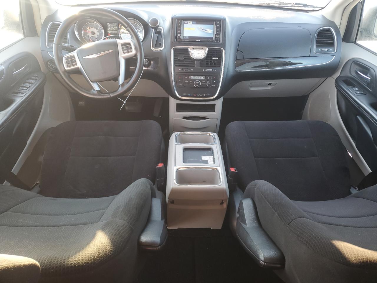 2011 Chrysler Town & Country VIN 2A4RR5DGXBR797099 Copart auction photo, side / rear end damage thumbnail 8