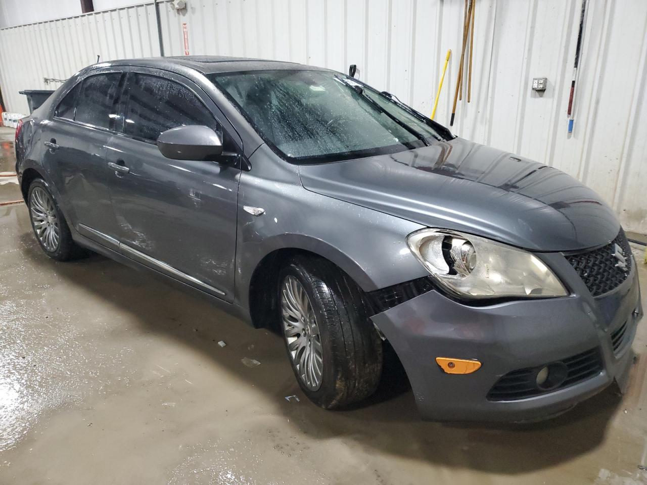2010 Suzuki Kizashi VIN JS2RE9A77A6100612 Copart auction photo, front end / side damage thumbnail 4