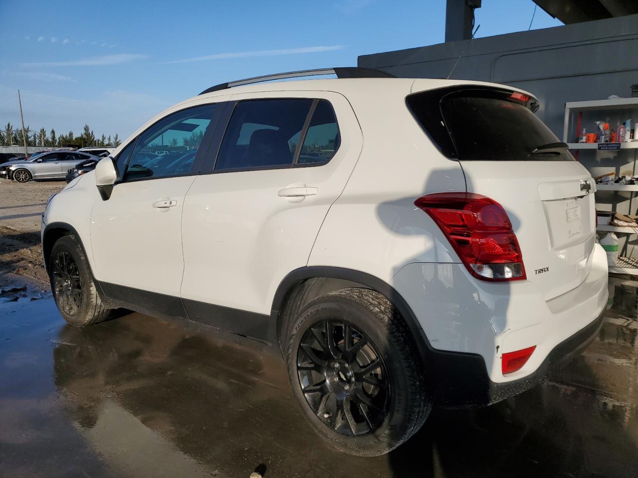2021 Chevrolet Trax VIN KL7CJLSB1MB335818 Copart auction photo, front end damage thumbnail 2