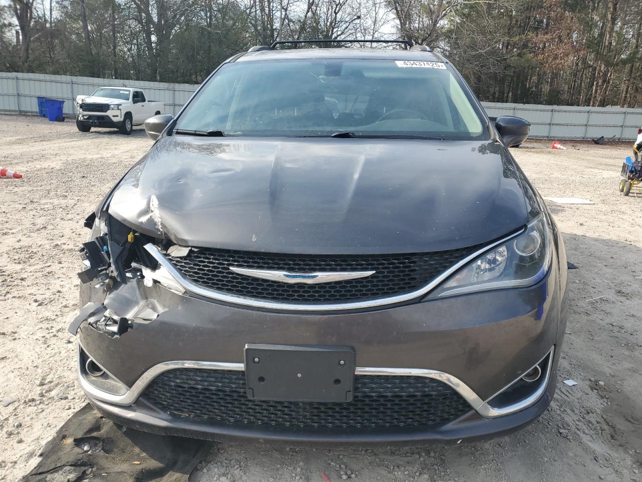2018 Chrysler Pacifica VIN 2C4RC1BG0JR204609 Copart auction photo, front end / side damage thumbnail 5