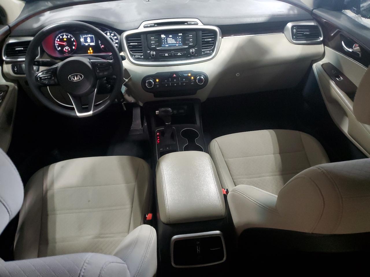 2017 KIA Sorento VIN 5XYPGDA54HG322061 Copart auction photo, front end damage thumbnail 8