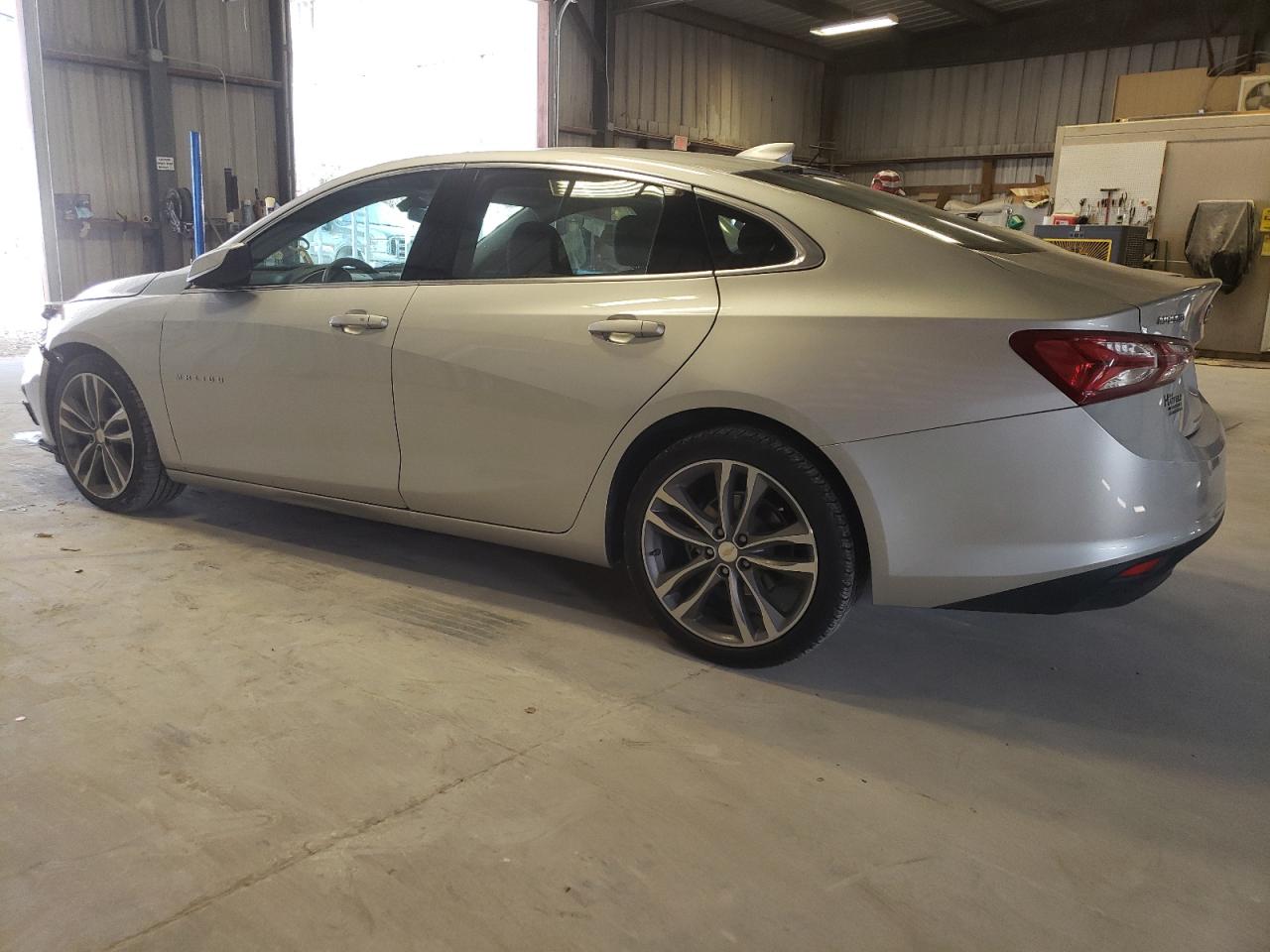 2022 Chevrolet Malibu VIN 1G1ZD5ST5NF104982 Copart auction photo, front end / minor dent/scratches damage thumbnail 2