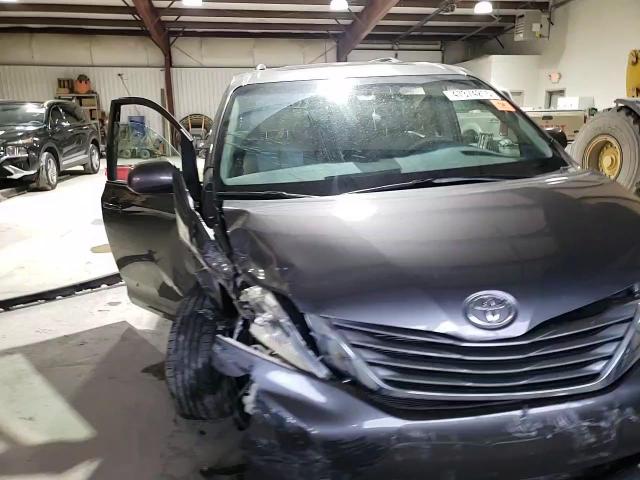 2012 Toyota Sienna VIN 5TDYK3DC5CS240472 Copart auction photo, front end / side damage thumbnail 11