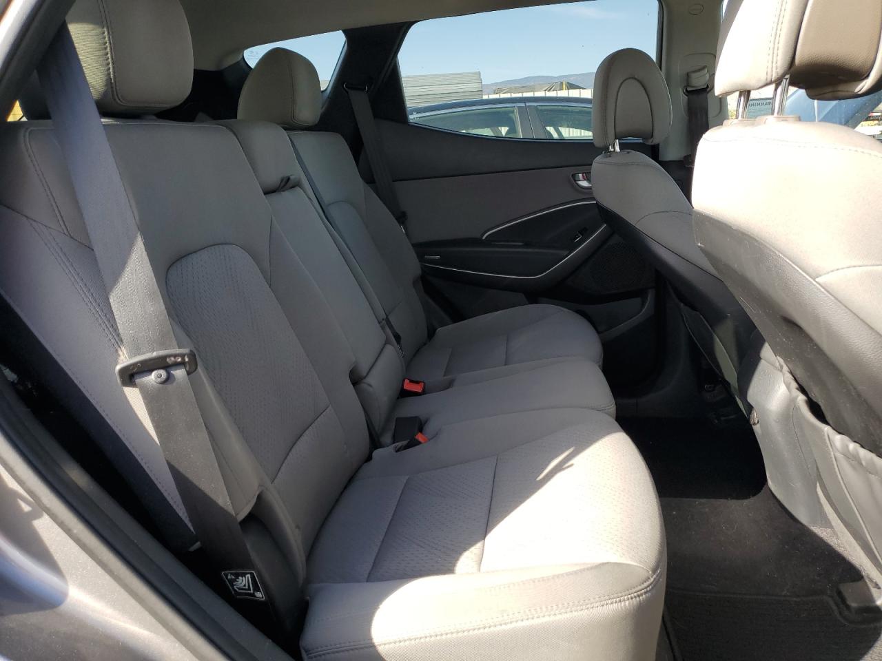 2018 Hyundai Santa Fe VIN 5XYZU3LB5JG522659 Copart auction photo, mechanical / minor dent/scratches damage thumbnail 11